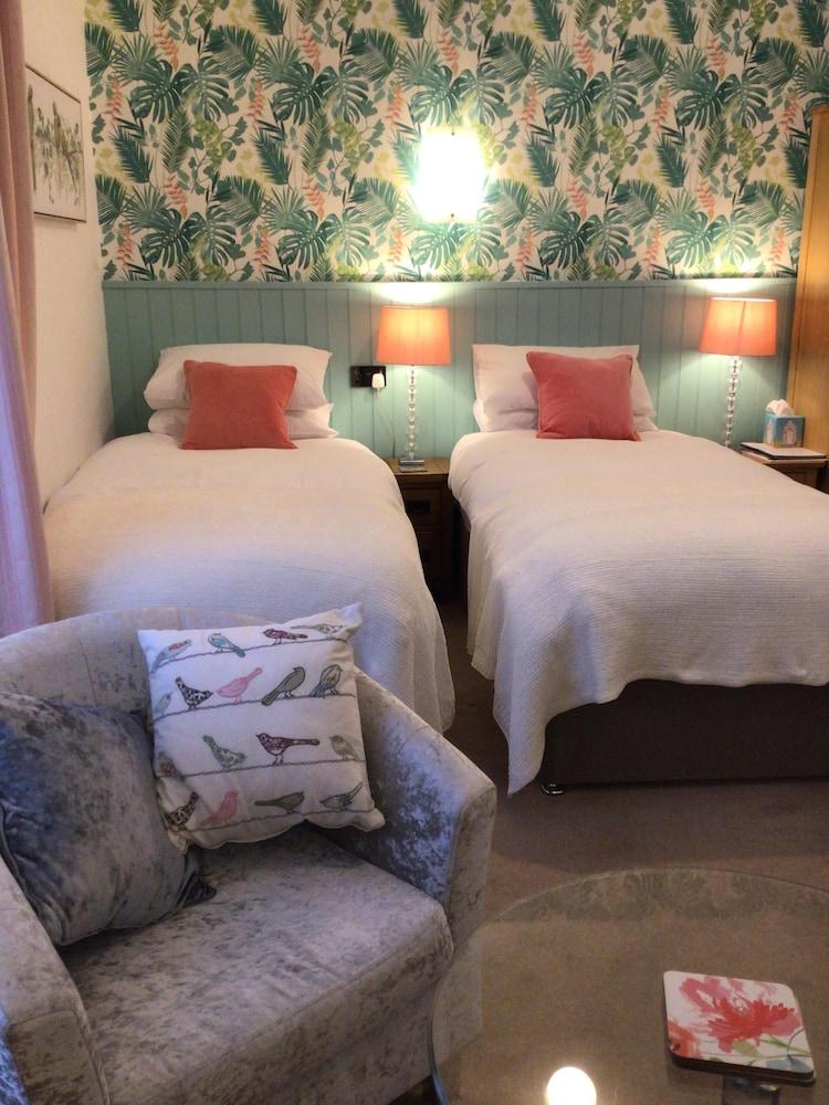 Grange-over-Sands Birchleigh Guest House מראה חיצוני תמונה