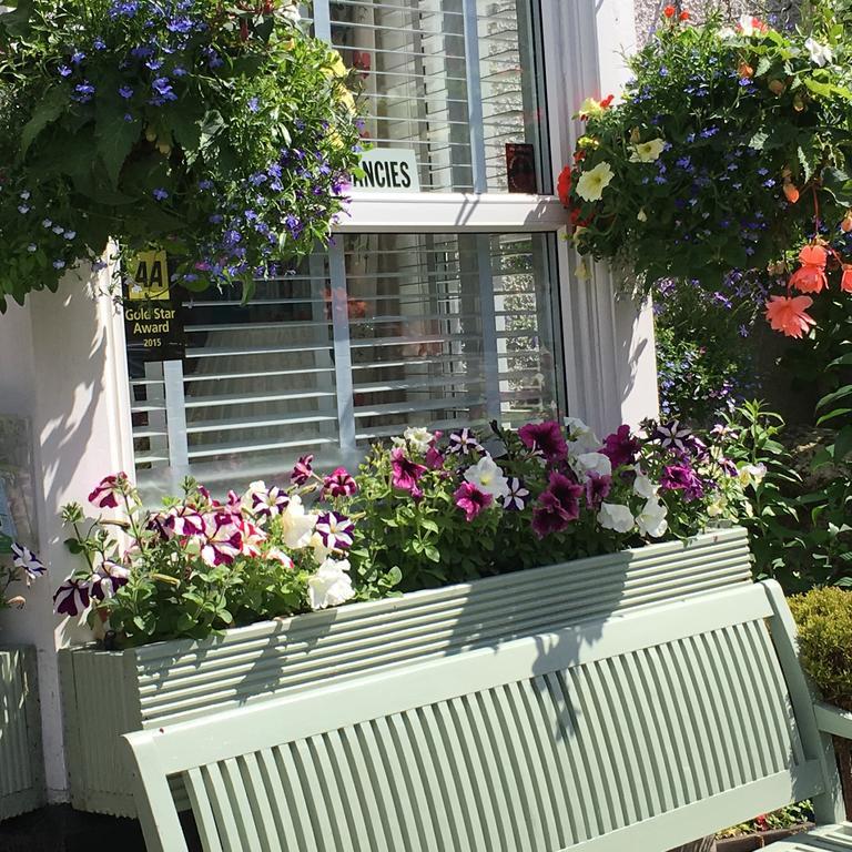 Grange-over-Sands Birchleigh Guest House מראה חיצוני תמונה